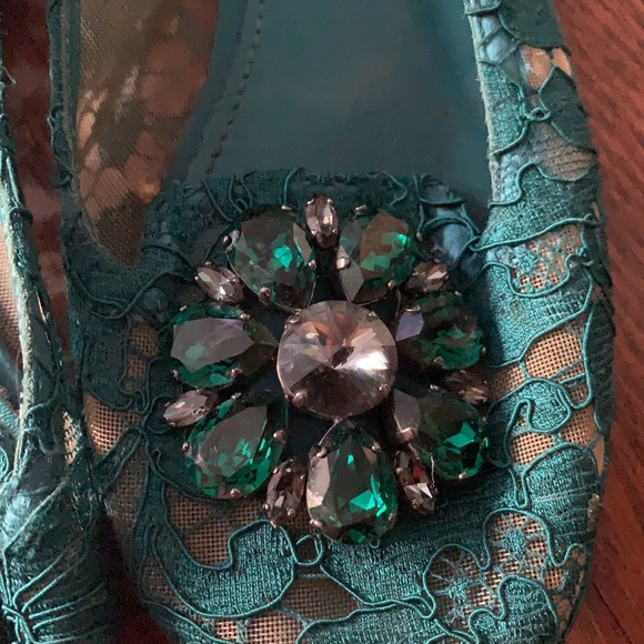Dolce and Gabanna limited edition emerald shoes with crystals - Picture 2 of 4